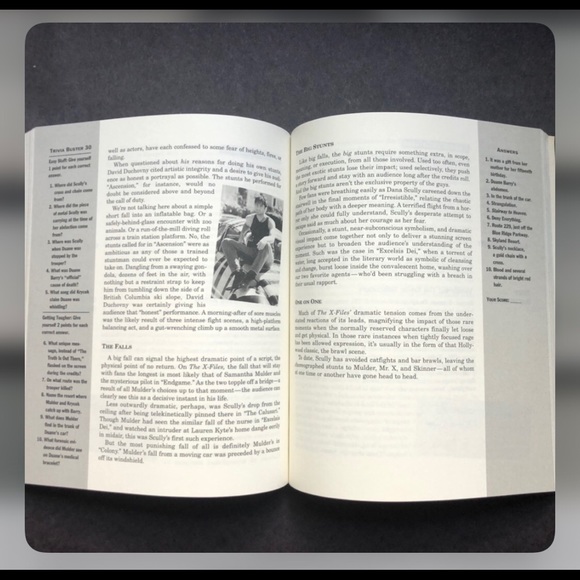 Unofficial X Files Companion Book - Picture 3 of 5